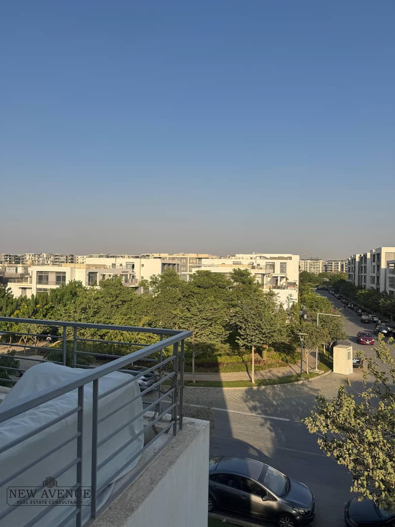 5 WhatsApp Image 2025-10-20 at 3.14. 45 PM. jpeg