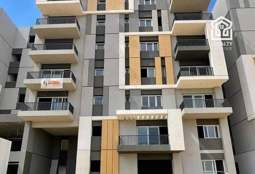 5 7484871-b82cco. jpg