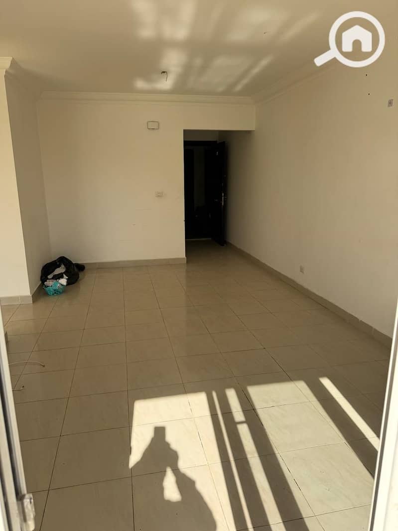 2 ef326567-8006-4663-97a1-5fefb213ecd7. jpeg