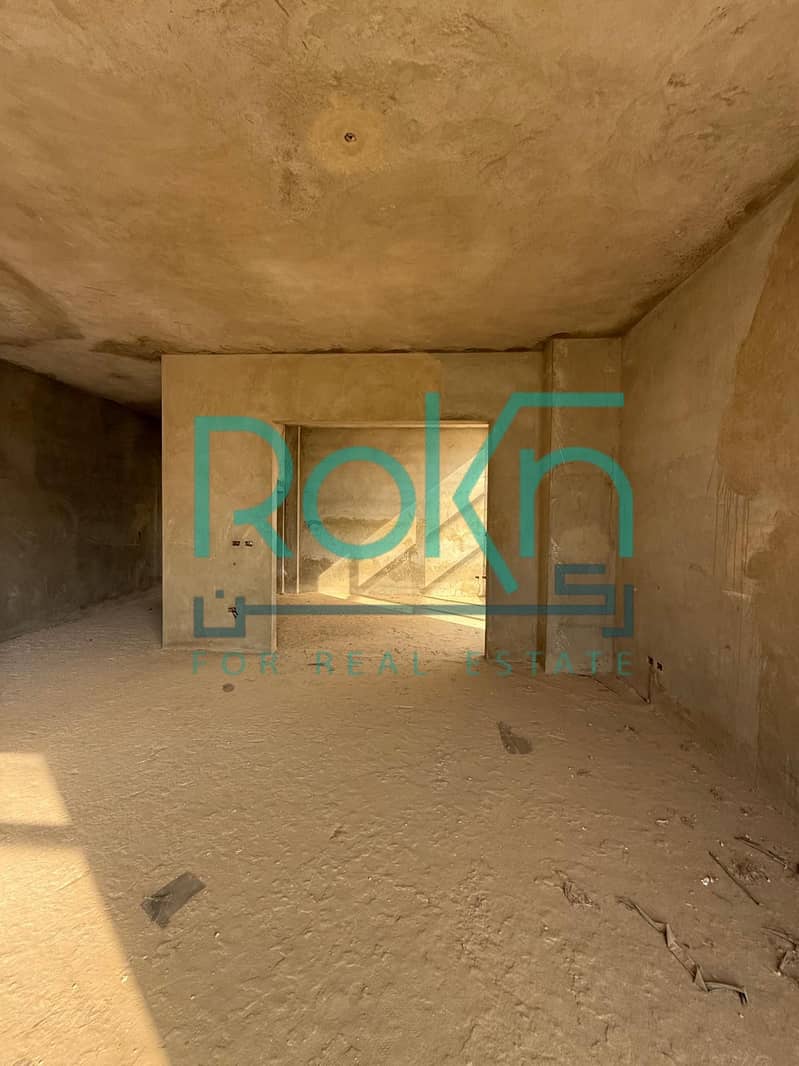 4 WhatsApp Image 2025-10-21 at 21.15. 26. jpeg