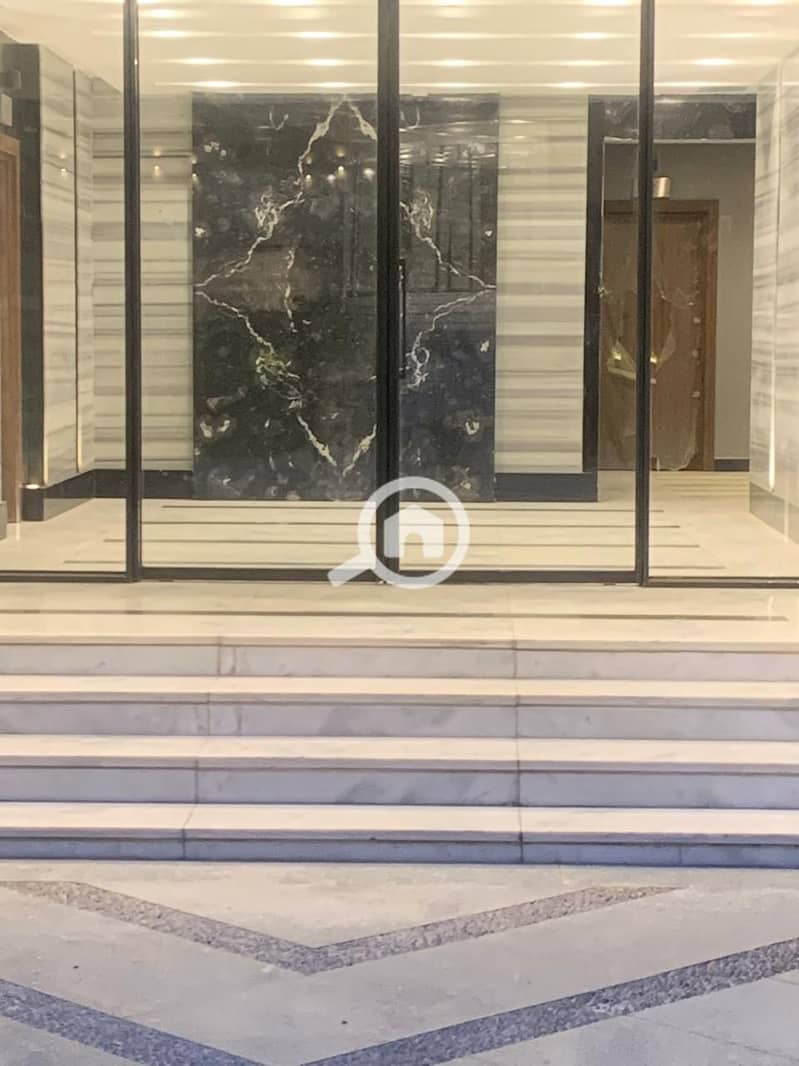 9 47624f8a-43df-4b20-8517-a92337915d27. jpg