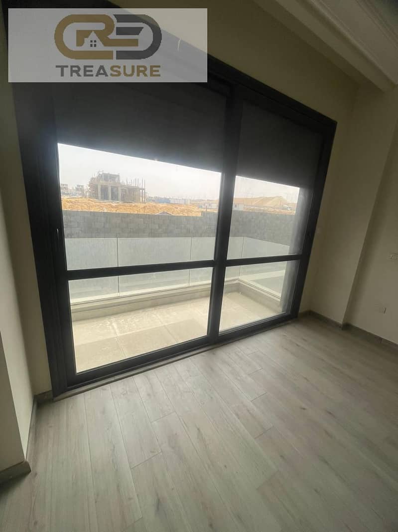 4 WhatsApp Image 2025-10-21 at 3.35. 30 PM (2). jpeg