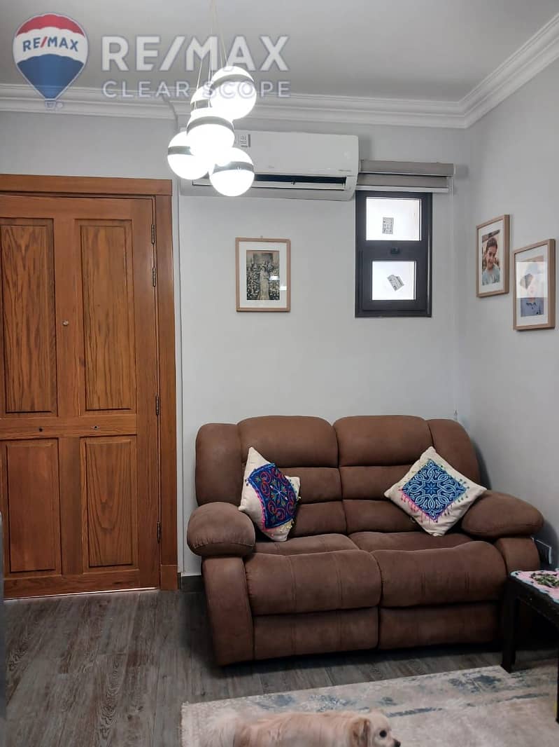 9 14d8a38e-b956-4c05-ad94-8f5c12fd1d7b. jpg