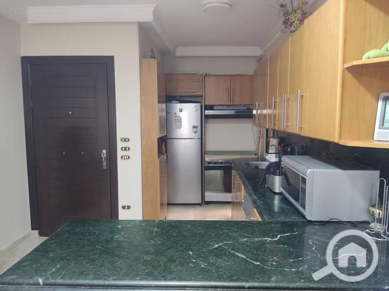 10 b4b11f25-99d1-4b02-88e9-9ec57aa44046. jpg