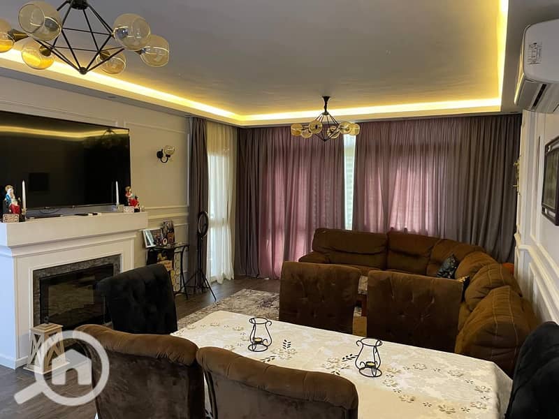 4 75983303-7cb8-459b-a69a-aabaa67c72a1. jpg