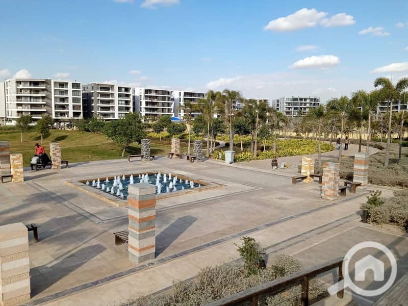 8 dc440275-56cf-49e0-82a3-2375ad1ecceb. jpg