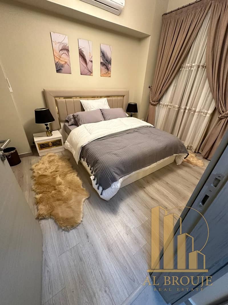 7 9270c416-7b28-49c9-98c2-6e9659a3e7e3. jpeg