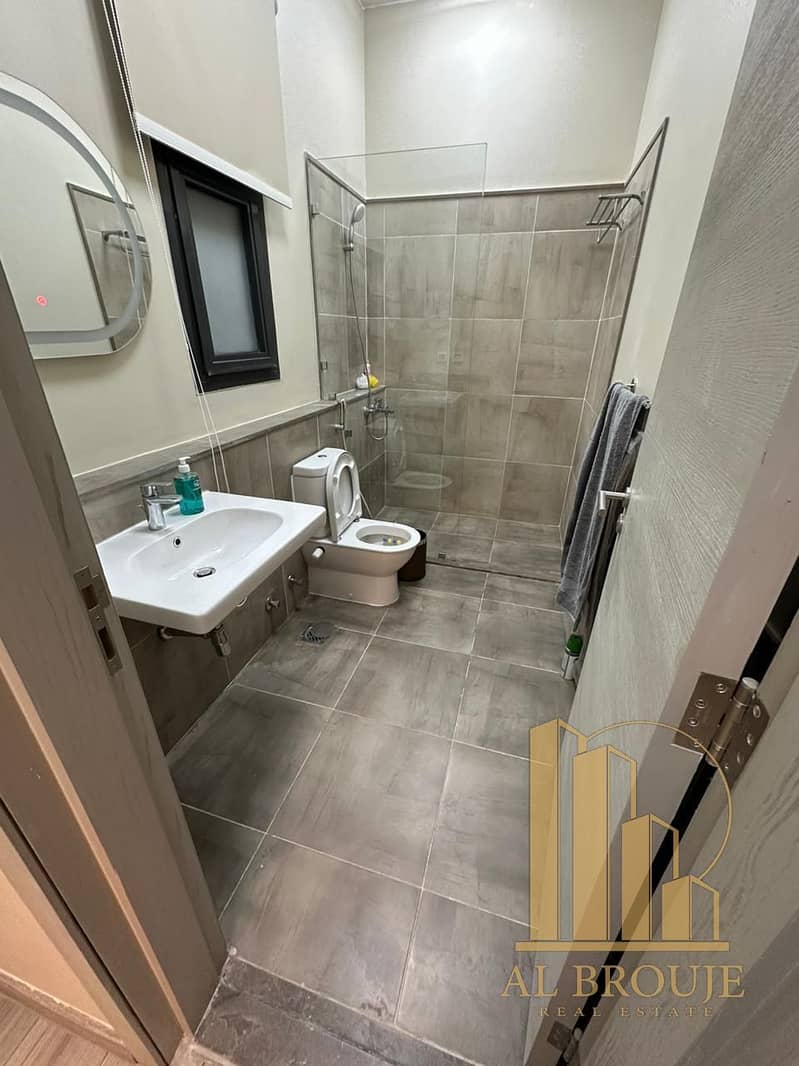 10 f48b267d-3acb-40e8-bc96-f73fbe3a910e. jpeg