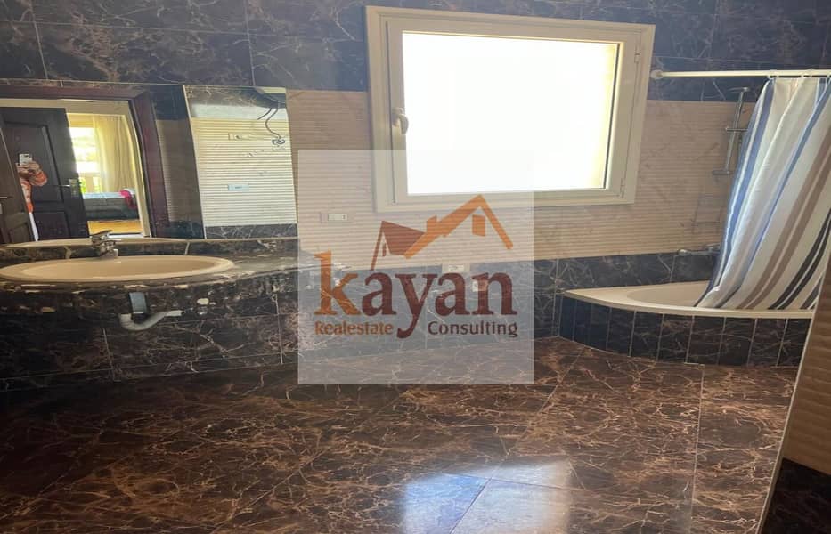 11 0db21b25-7136-40e8-b524-e79adfee742f. jpg