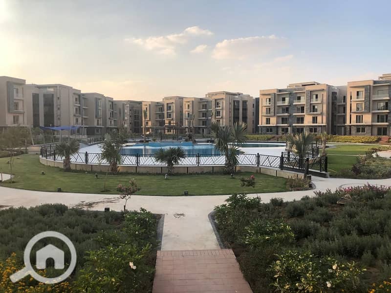 7 Galleria-moon-Valley001New-Cairo-1. jpeg