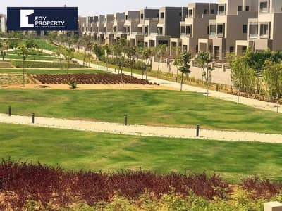 6 Bedroom Villa for Sale in 6th of October, Giza - 559c307e-09ef-4c8e-9e0b-05d08d186a0f. jpg