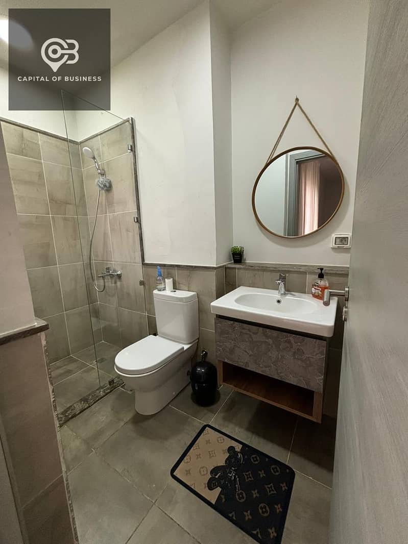 4 1e402869-e88b-42ff-a878-316f7102f9d2. jpg