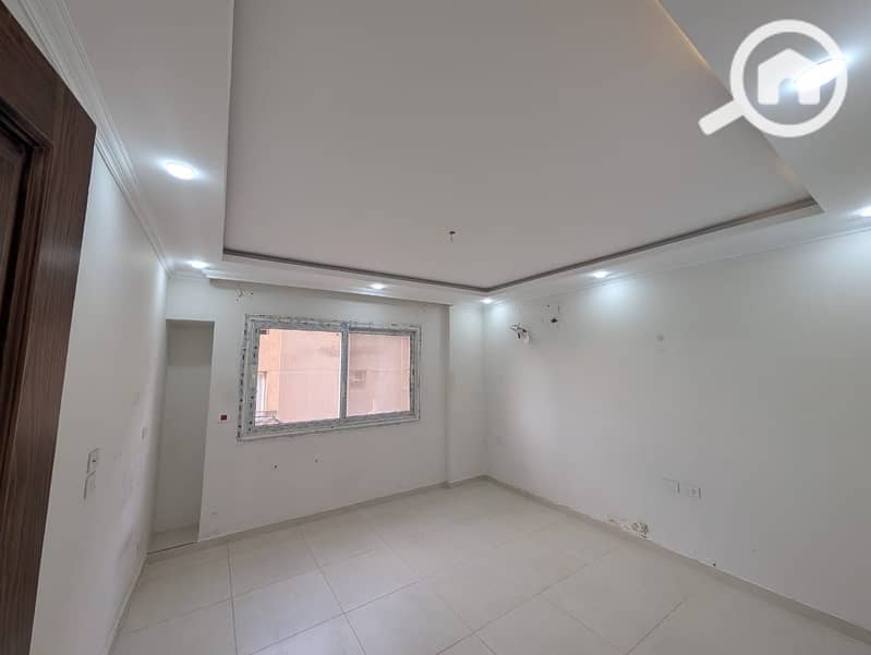 3 4ee636fb-e557-4a2c-ad2f-280faa82bf00. jpeg