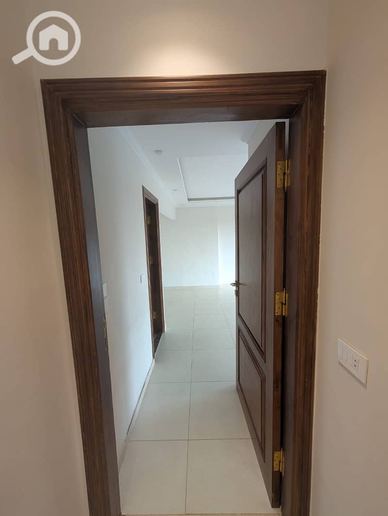 5 7f68babf-ae98-4bad-a331-952b5b91df77. jpeg