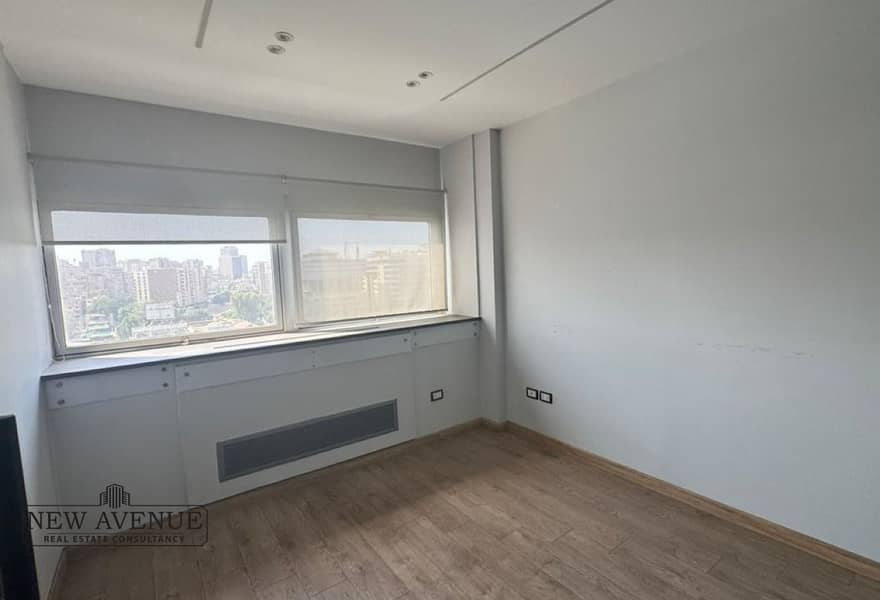 2 1e070368-2f2d-4b66-9b7e-f9900239c716. jpg