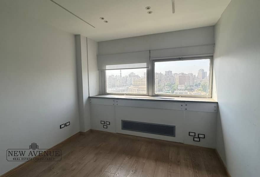 4 6e22d2db-6bb6-448a-a495-6c412ecffd3f. jpg