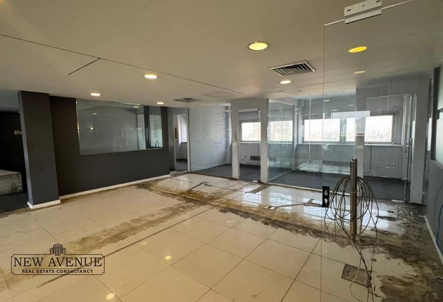 7 da33bf8c-1427-4083-9e30-b95e13c2d497. jpg