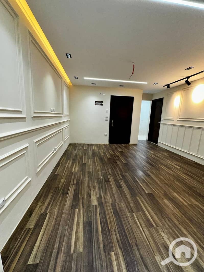 2 605365d6-9d27-4ef9-8ab2-540213247a91. jpg