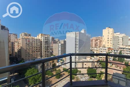 3 Bedroom Flat for Sale in Bolkly, Alexandria - 1. jpg