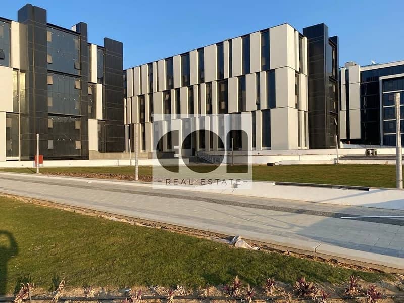 4 WhatsApp Image 2025-10-22 at 2.28. 01 PM. jpeg