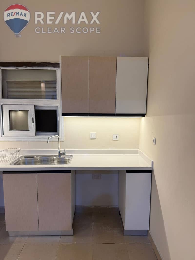 5 e711d9b4-5ca0-4e18-b4ce-c06c714fc5d2. jpg