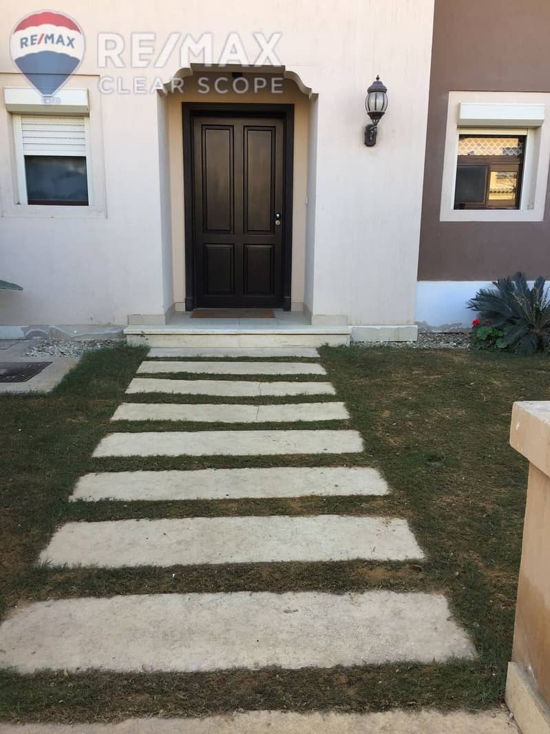 ecd90b18-e930-4850-8aab-2c1bc3c13136. jpg ecd90b18-e930-4850-8aab-2c1bc3c13136. jpg