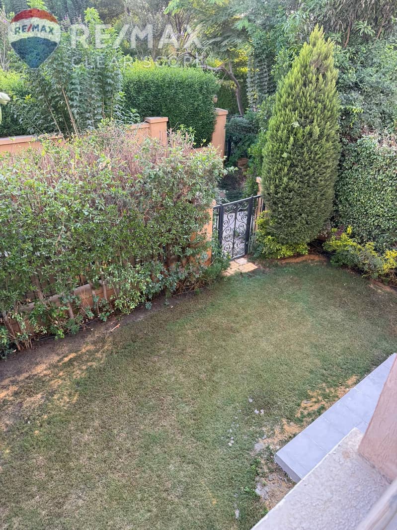 6 ef42b7fa-db0a-4226-8c30-bc379a0e2d1e. jpg