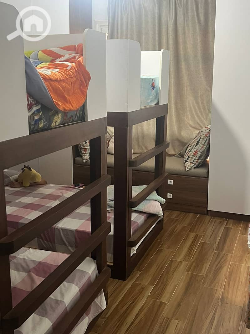 2 63c11f64-bd96-4073-94ff-744f712e2a2d. jpg