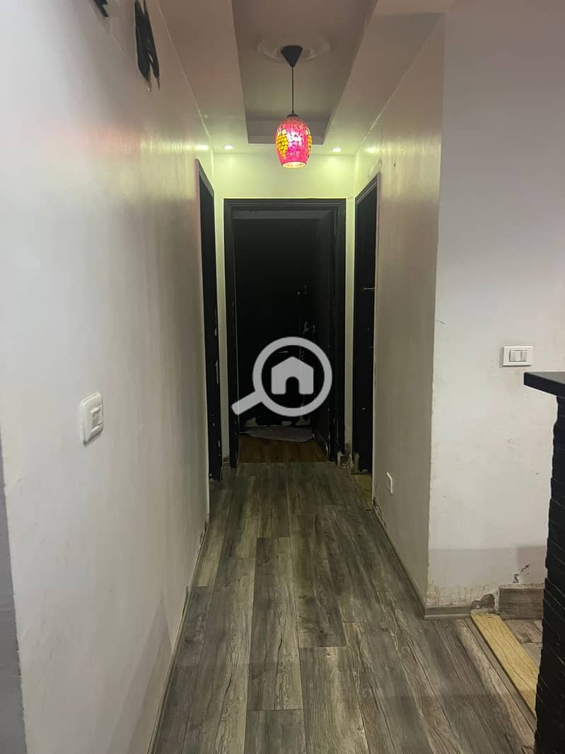 10 083b59b0-ab7e-435d-b270-2375549ea475. jpg