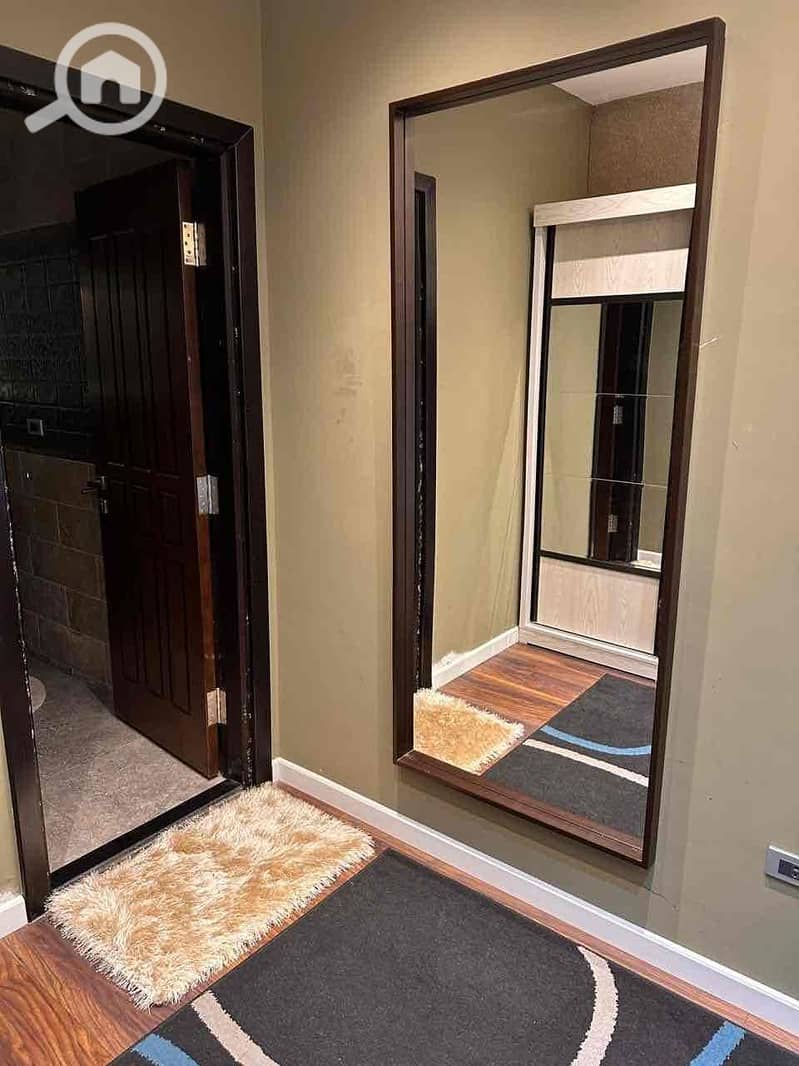 28 353da84d-83e9-4da2-b8ff-a5f8d09aaeab. jpg