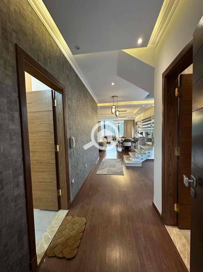 30 93198a7c-be94-448a-bfb2-4080e8c3f91c. jpg