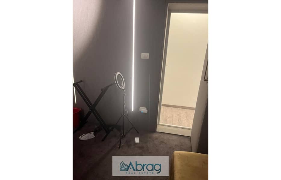 3 2db5a24e-50b8-467e-ba70-9abc538d3e55. jpg