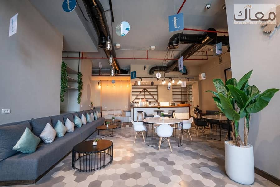 14 b64f72eb-08e9-4ecb-9339-816dcd3a36ee. jpg