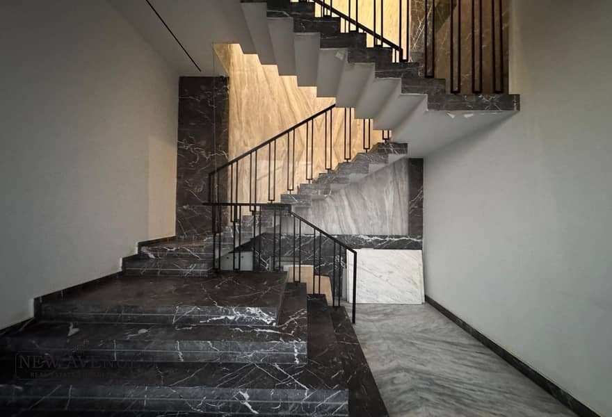 4 6de4740a-e468-48a7-a023-32a907c2d432. jpg