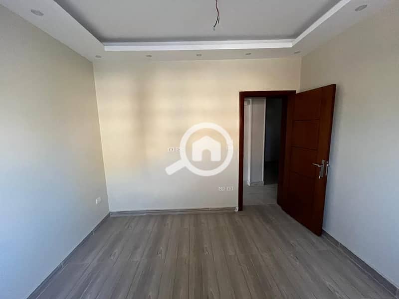 7 WhatsApp Image 2025-09-08 at 18.33. 46_4e07990b. jpg