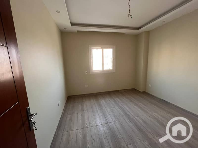 11 WhatsApp Image 2025-09-08 at 18.33. 48_02eac831. jpg