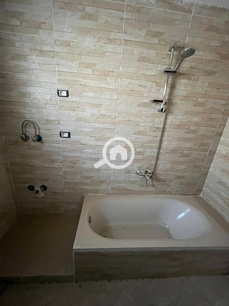 12 WhatsApp Image 2025-09-08 at 18.33. 48_5a3210c0. jpg