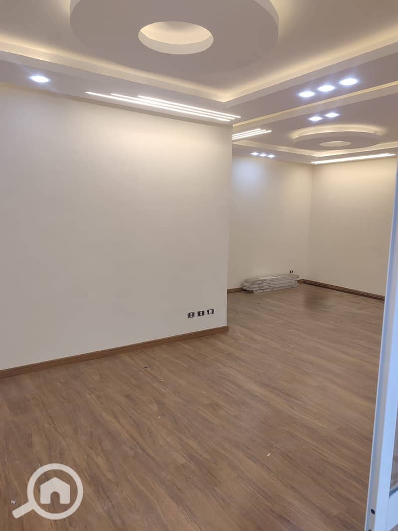 4 2cd87897-396a-4f41-9579-df4225194d29. jpg