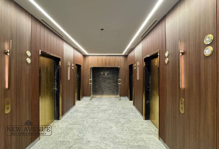 2 b649c3a2-7e58-4b8c-a153-786fa24f81ac. jpg