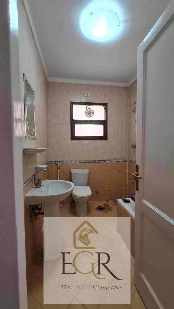 4 8d4a671f-8497-49d2-b88b-0a75cdd3d8eb. jpg