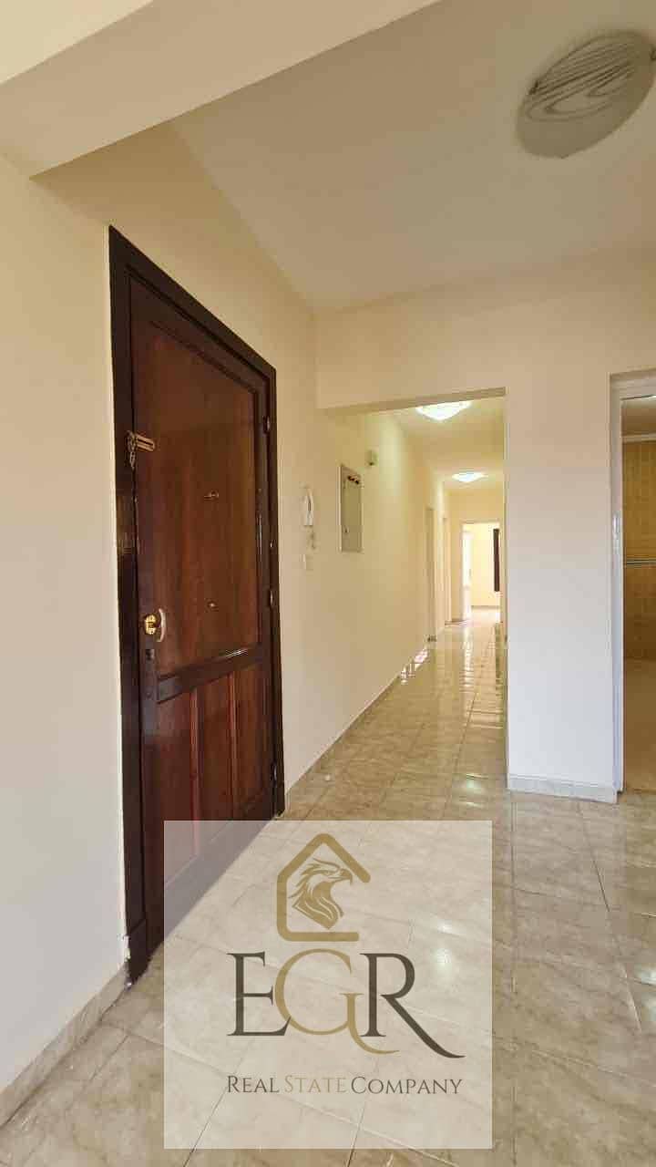 10 8d3a0587-c82d-4d57-a23d-a38b231db6b3. jpg