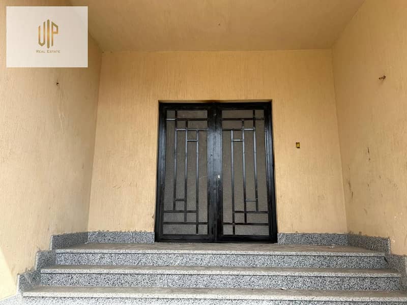 2 WhatsApp Image 2025-10-21 at 15.17. 04_300bf7c7. jpg