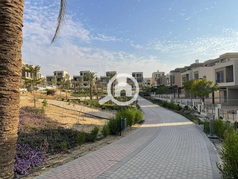 6 b97e3073-c3e0-4d50-99f3-187dcde9f940. jpg