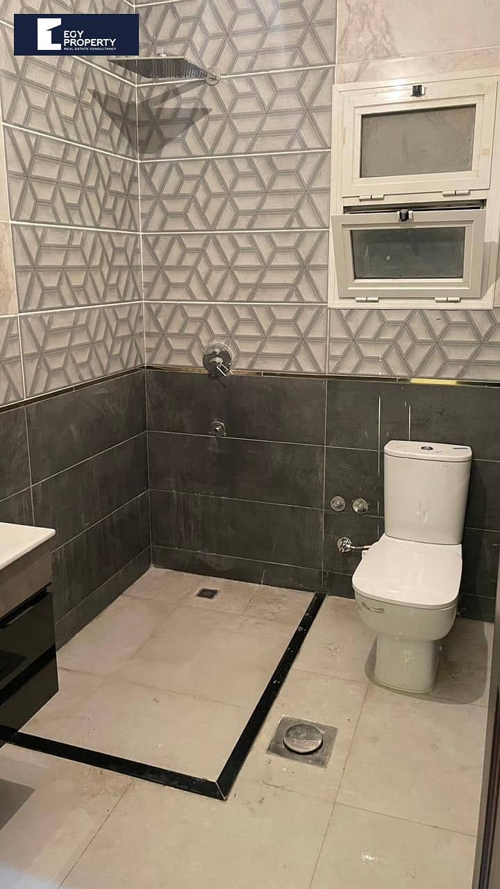 7 _files_WhatsApp Image 2025-10-12 at 1.38. 05 AM (1). jpeg