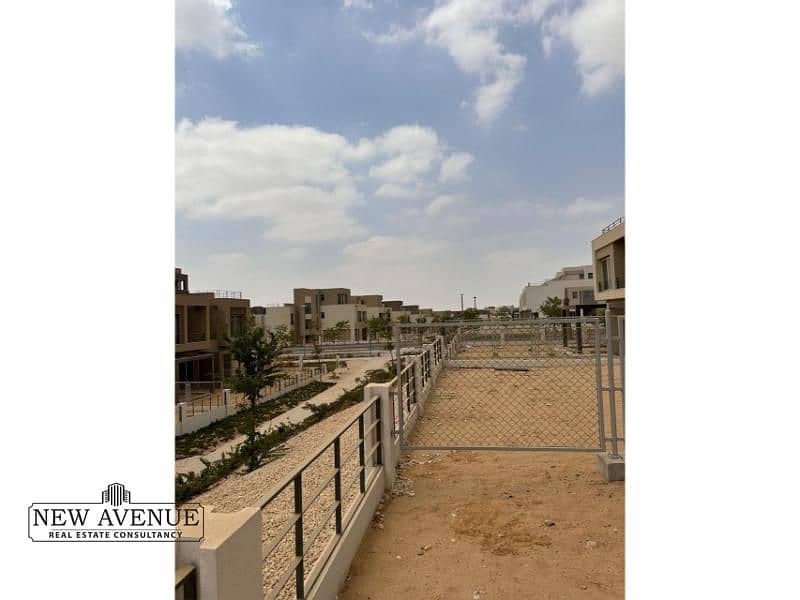 3 WhatsApp Image 2025-09-23 at 5.55. 07 PM (1). jpg