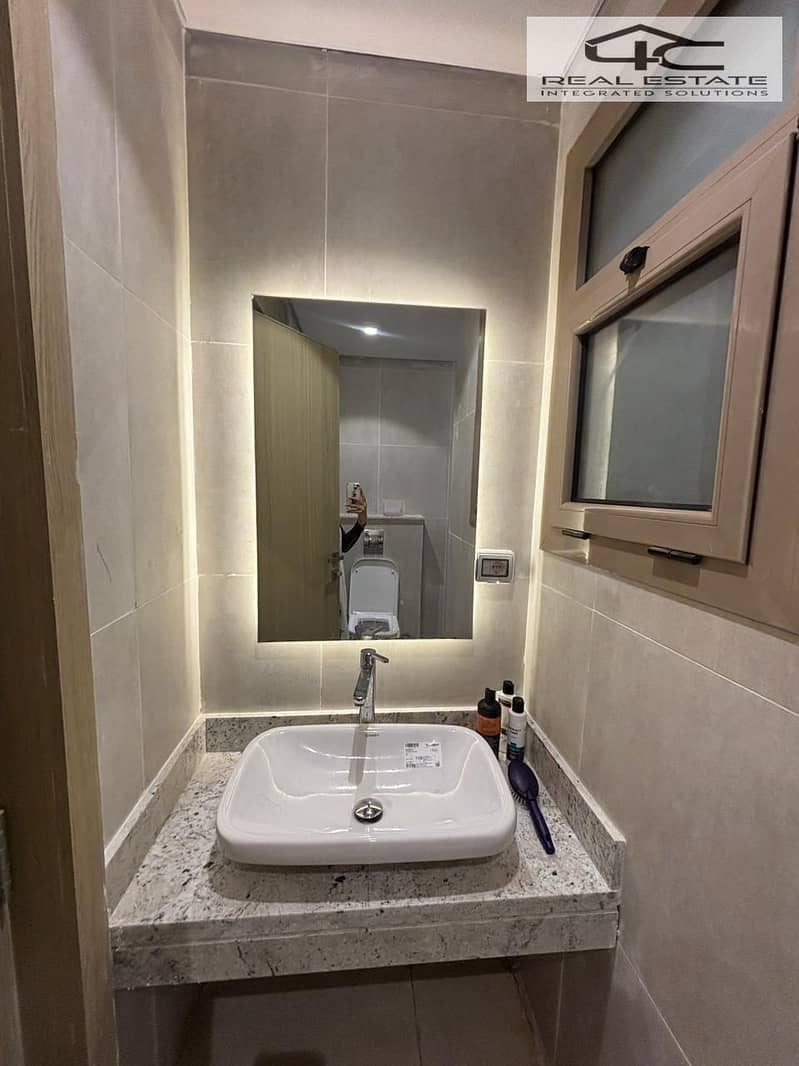 5 WhatsApp Image 2025-10-22 at 4.17. 53 PM. jpeg