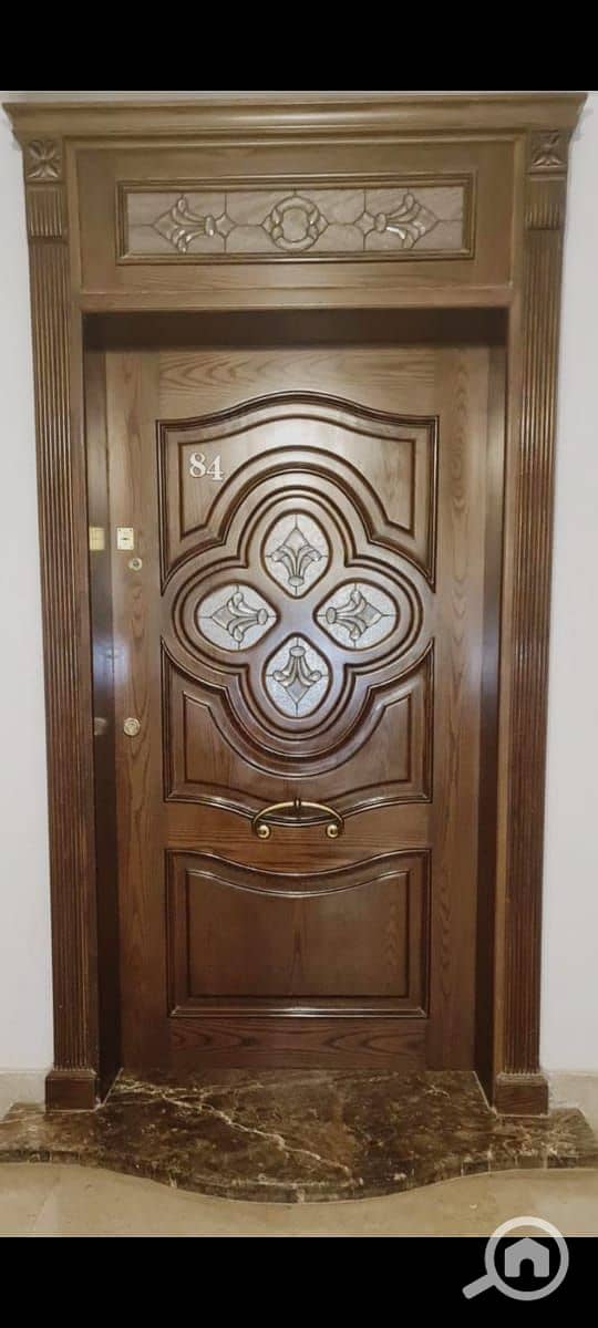 2 e3cb02fa-f883-4d2e-bc55-d0a33e25a3e0. jpg