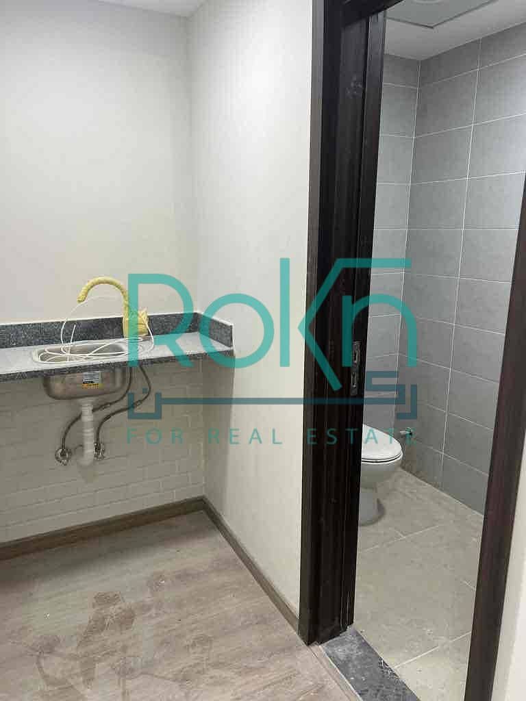 4 f6a1a999-2922-47e4-9cdd-7f9db2c3d381. jpg