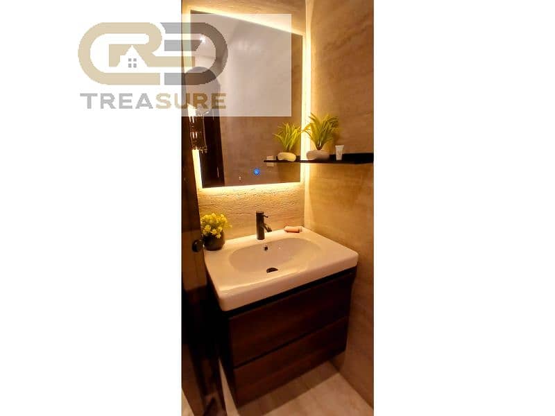 11 WhatsApp Image 2025-10-22 at 2.48. 11 PM (2). jpg