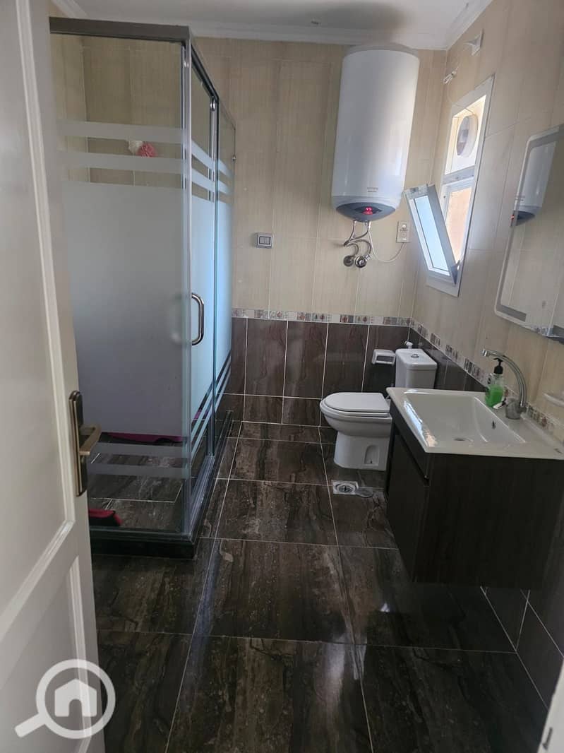 15 b8ecae38-2e2c-4817-acdf-1318284fe36b. jpeg